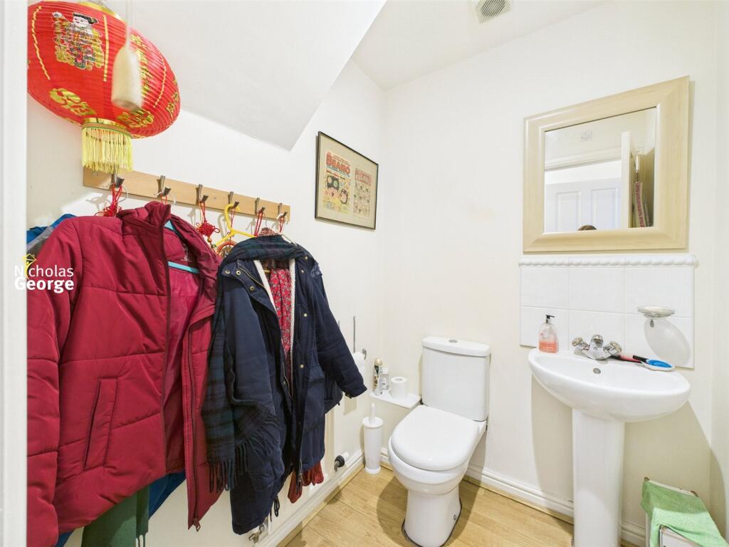 Additional image 25 of Foxes Meadow, Cotteridge, Birmingham, B30