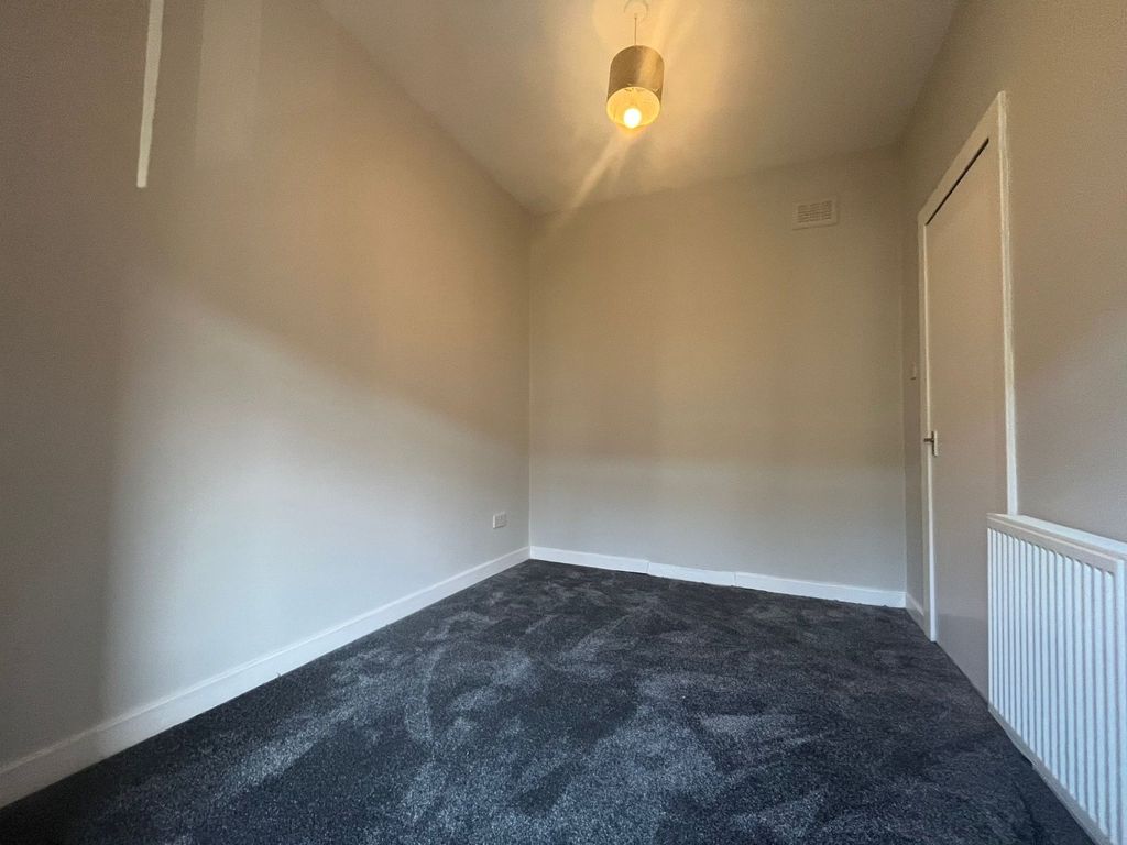 Additional image 4 of 1 bed penthouse to rentScotstoun Street, Glasgow G14