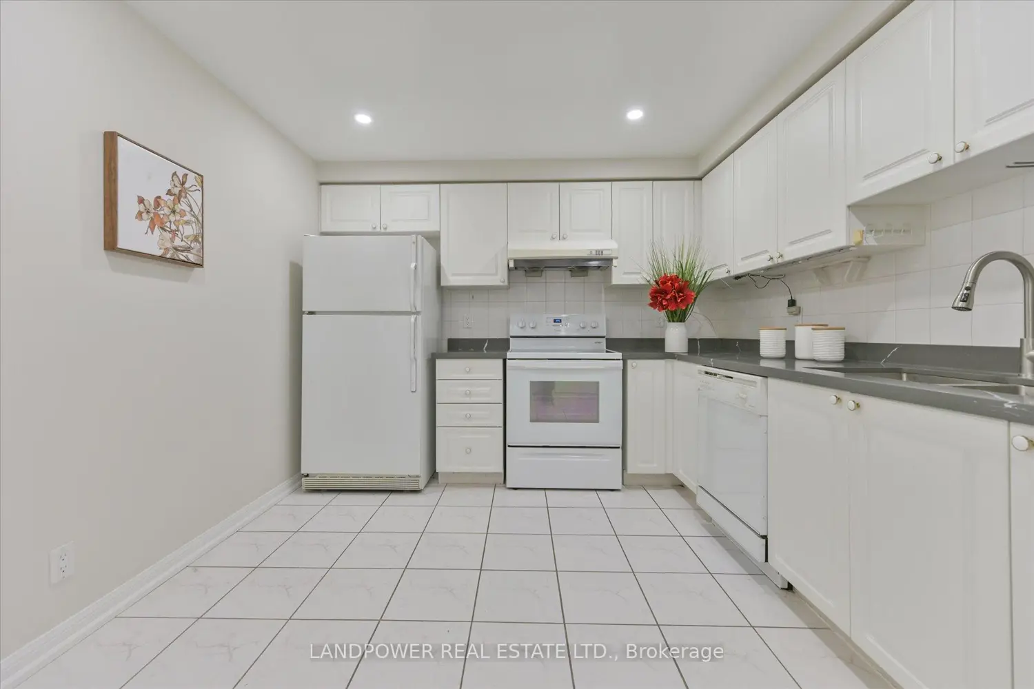 Additional image 13 of 28 Sommerset Way 1231