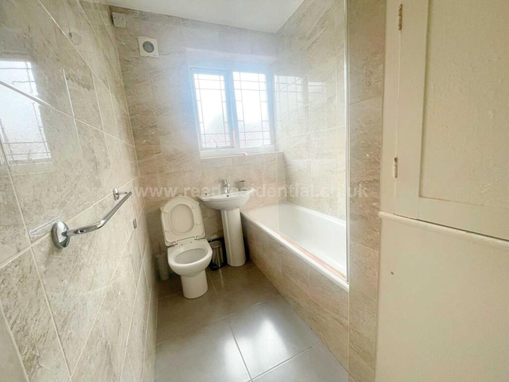 Additional image 4 of Flat 11 Weoley Court, 201 Gibbins Rd, West Midlands, B29