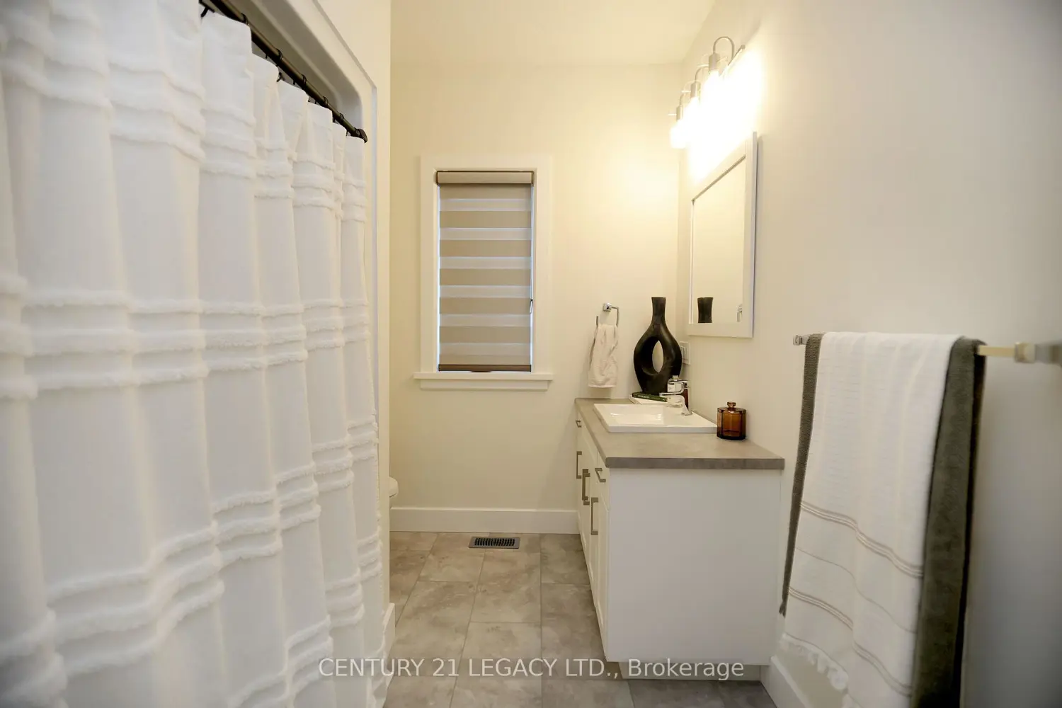 Additional image 11 of 675 Winchester Avenue