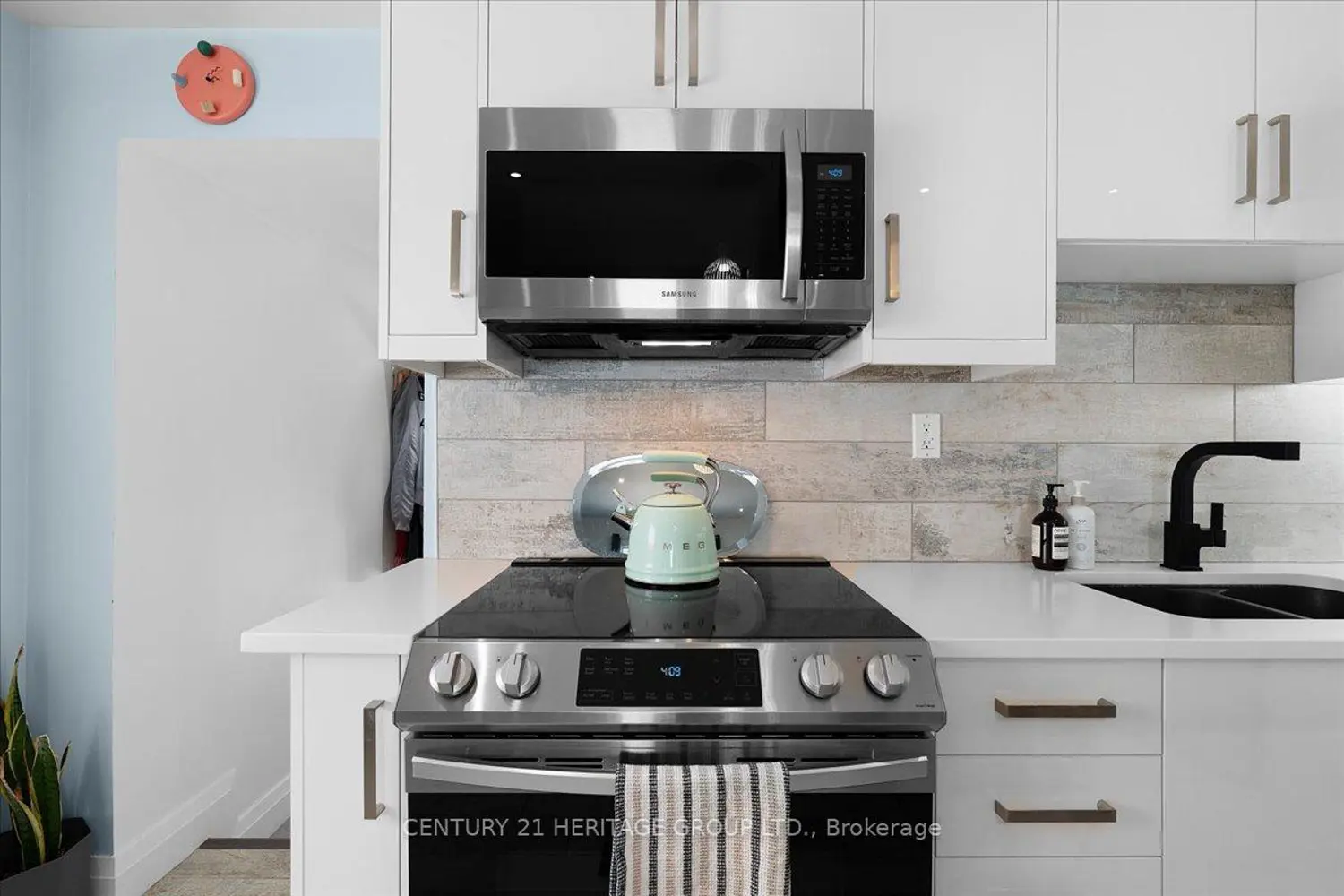 Additional image 5 of 575 Mary Street