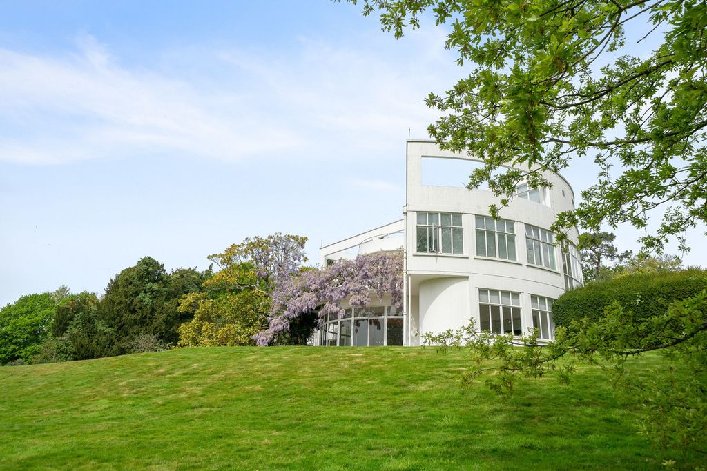 Additional image 43 of 6 bed country house to rentSt. Anns Hill Road, Chertsey KT16