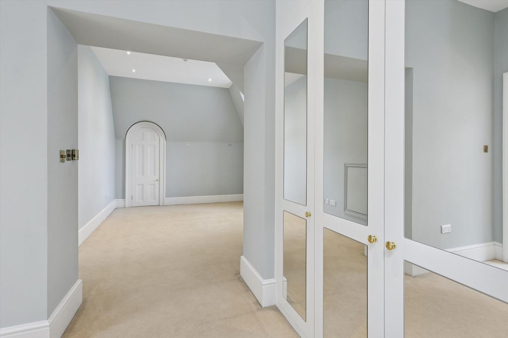 Additional image 13 of 3 bed flat to rentThe Mansion, Cobham Park, Cobham, Surrey KT11
