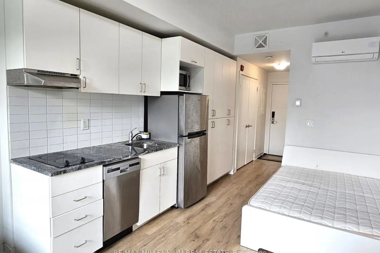 Additional image 7 of 1800 Simcoe Street 208