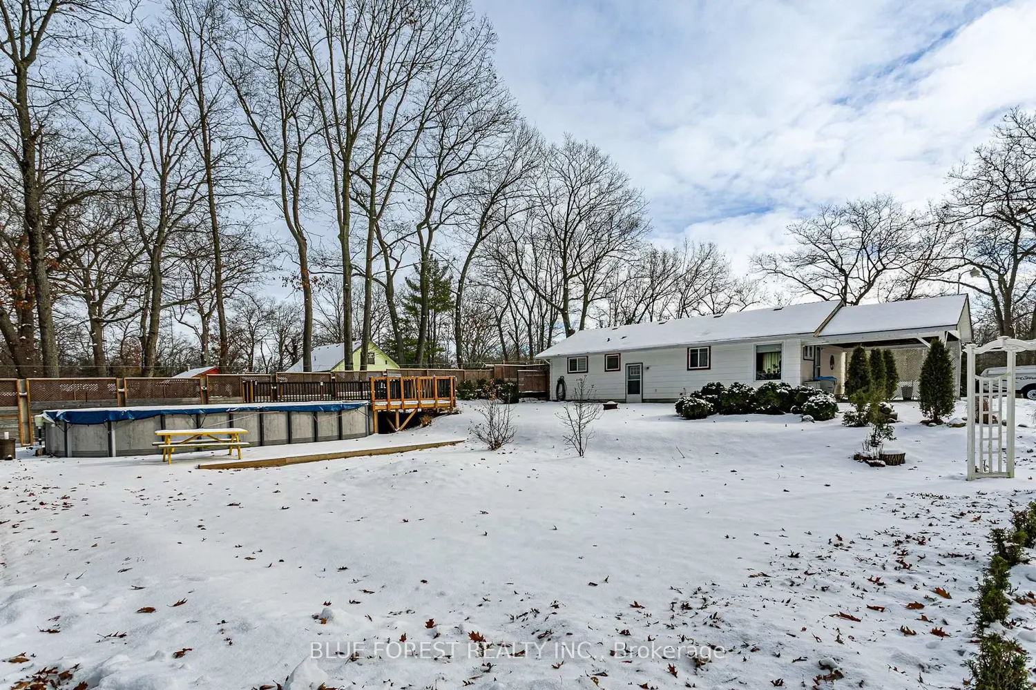 Additional image 16 of 9716 Lakeshore Road