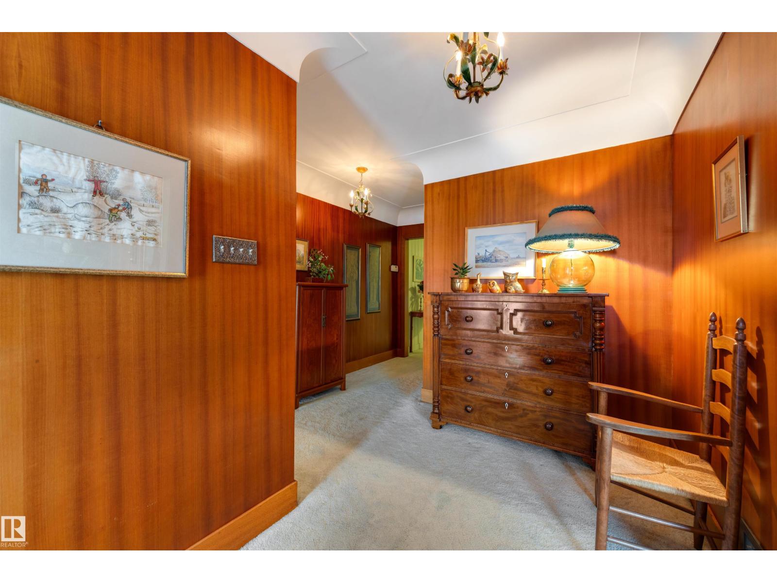 Additional image 2 of 13882 Ravine Drive NW, Edmonton, AB, T5N3M1