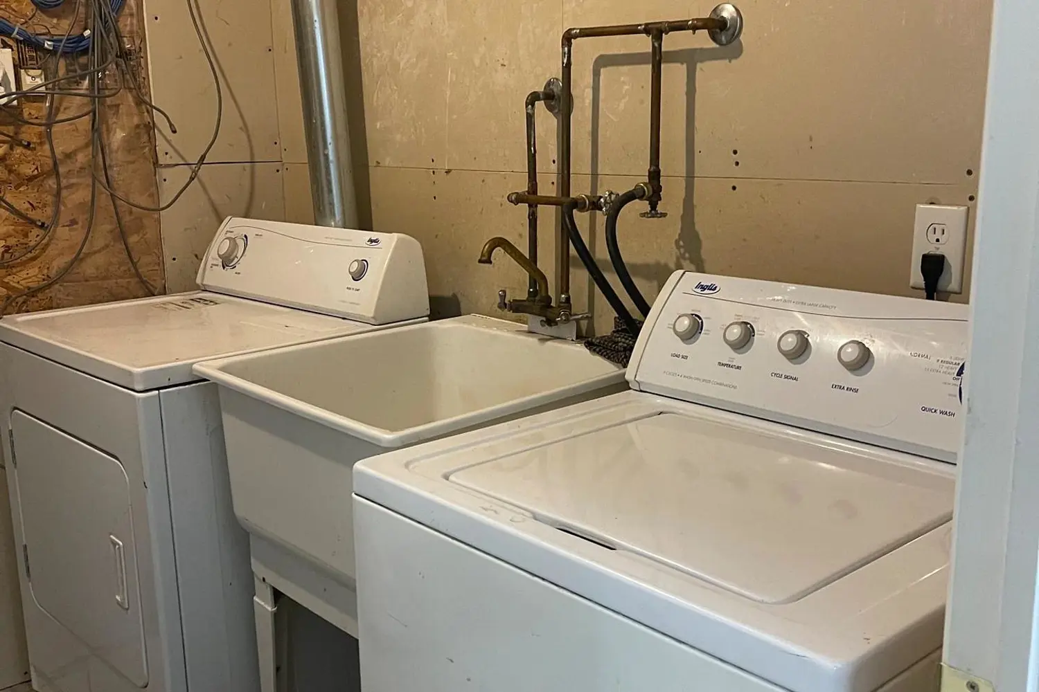 Additional image 20 of 600 Sarnia Road 31