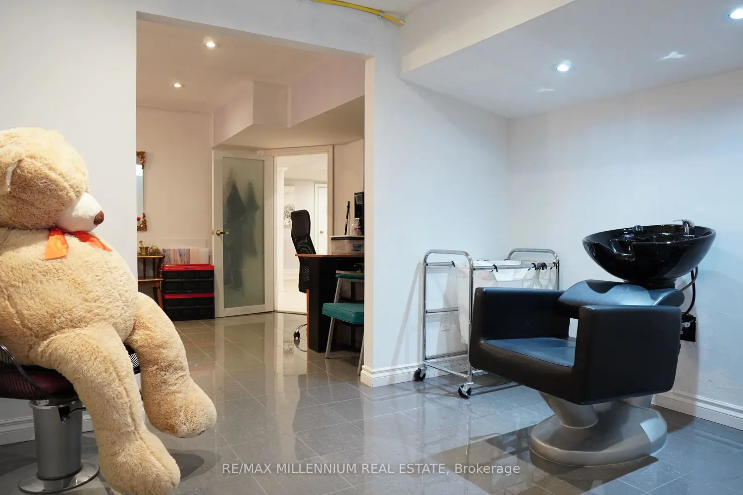 Additional image 17 of 40 Rampart Drive