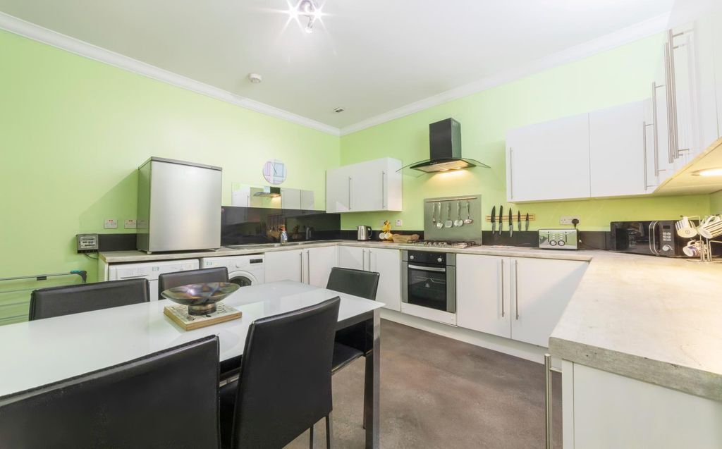 Additional image 6 of 7 bed flat to rentGranville Street, Glasgow G3