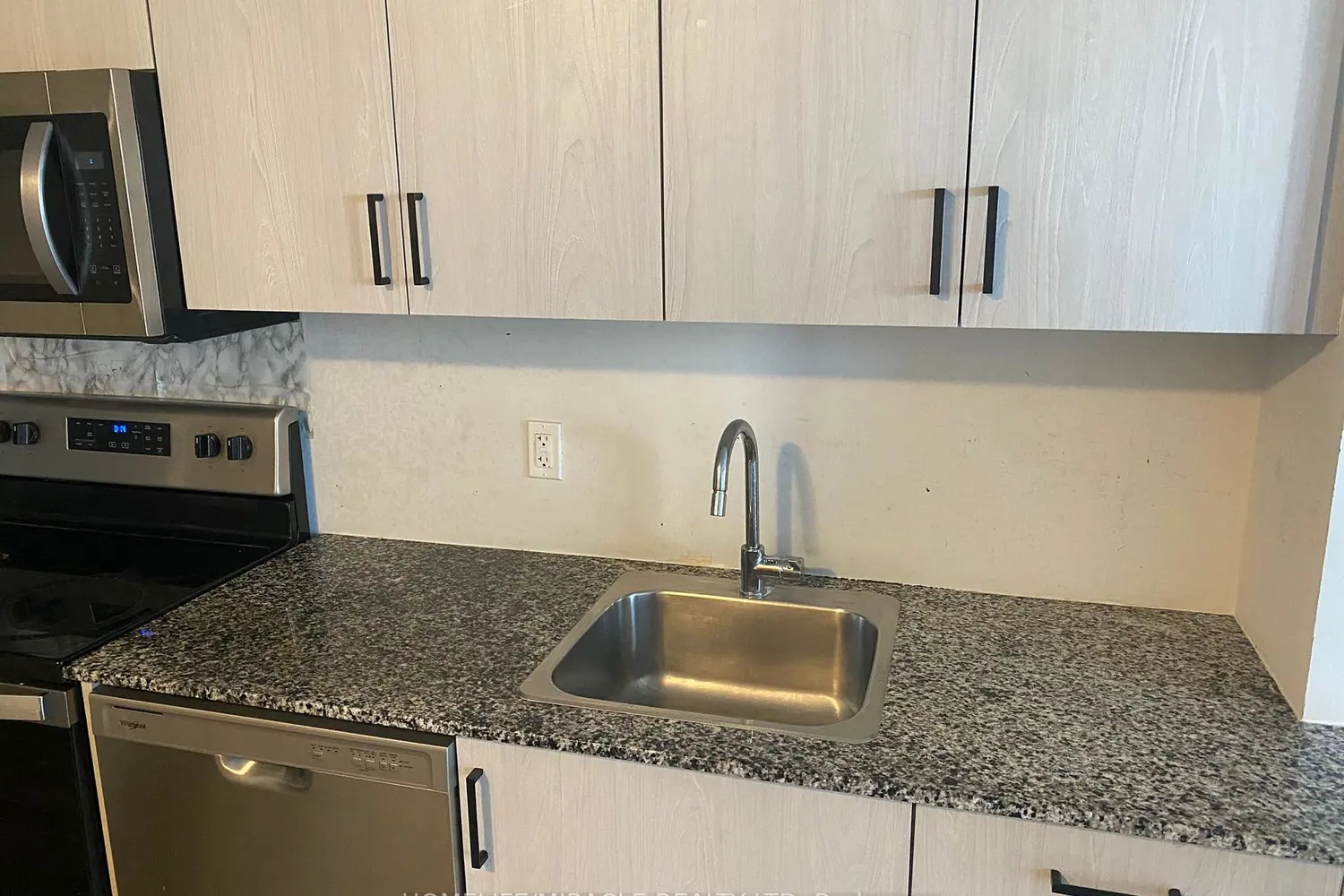 Additional image 13 of 20 Meadowglen Place 1610