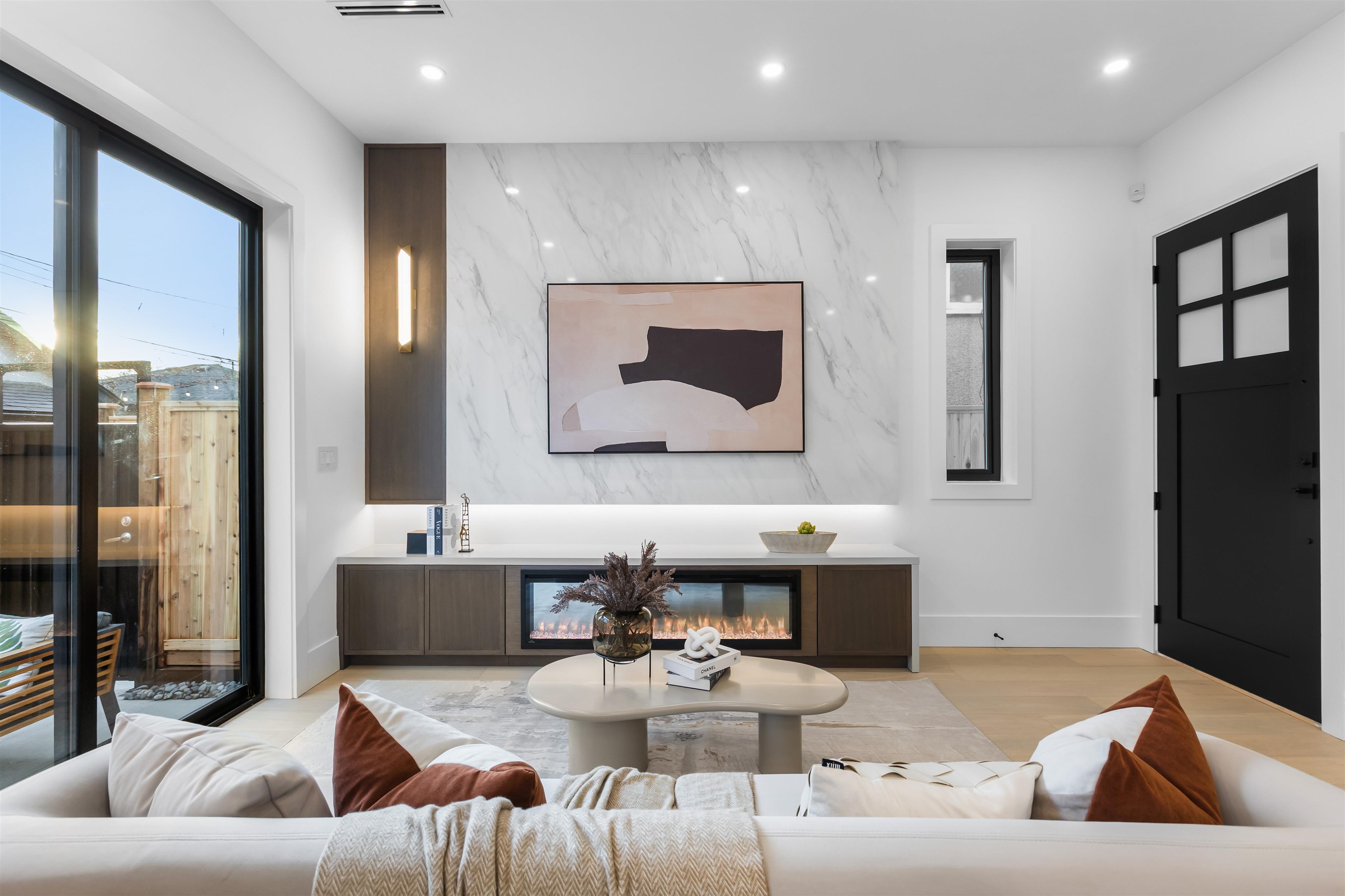 Additional image 4 of 2-546 46th Avenue E, Vancouver, BC, V5W 2A3