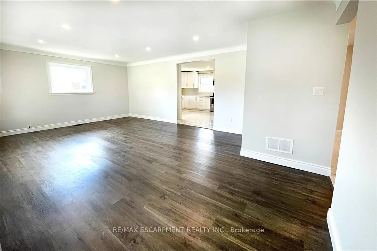 Additional image 6 of 557 Lake Street