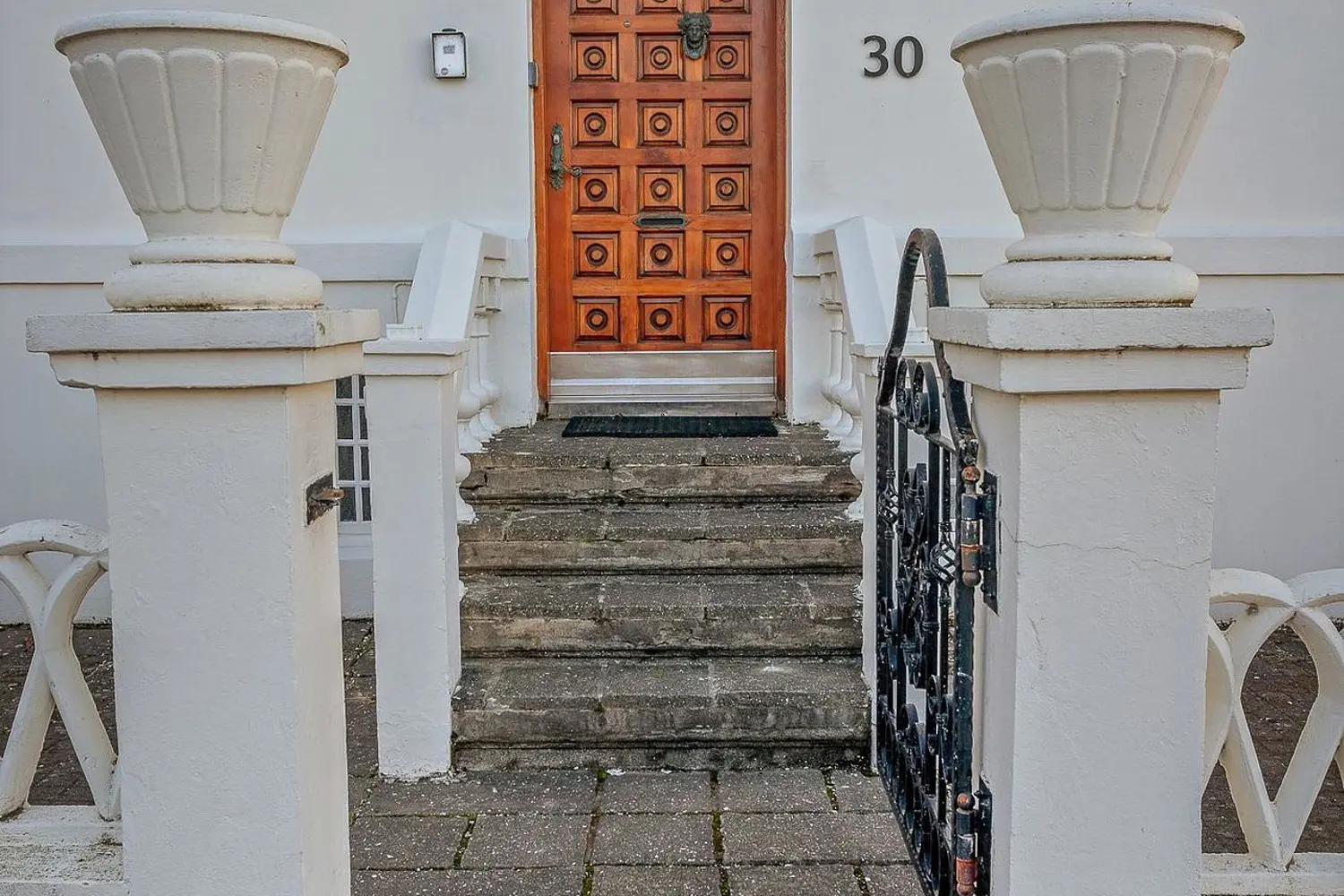 Additional image 4 of 30 Skólavörðustígur