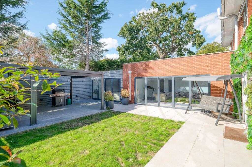 Additional image 24 of St. Nicolas Gardens, Birmingham, B38