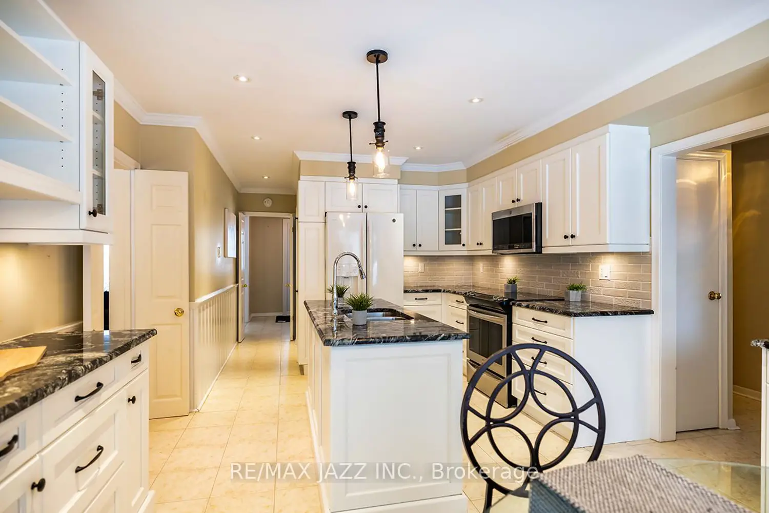 Additional image 7 of 233 Wellington Street