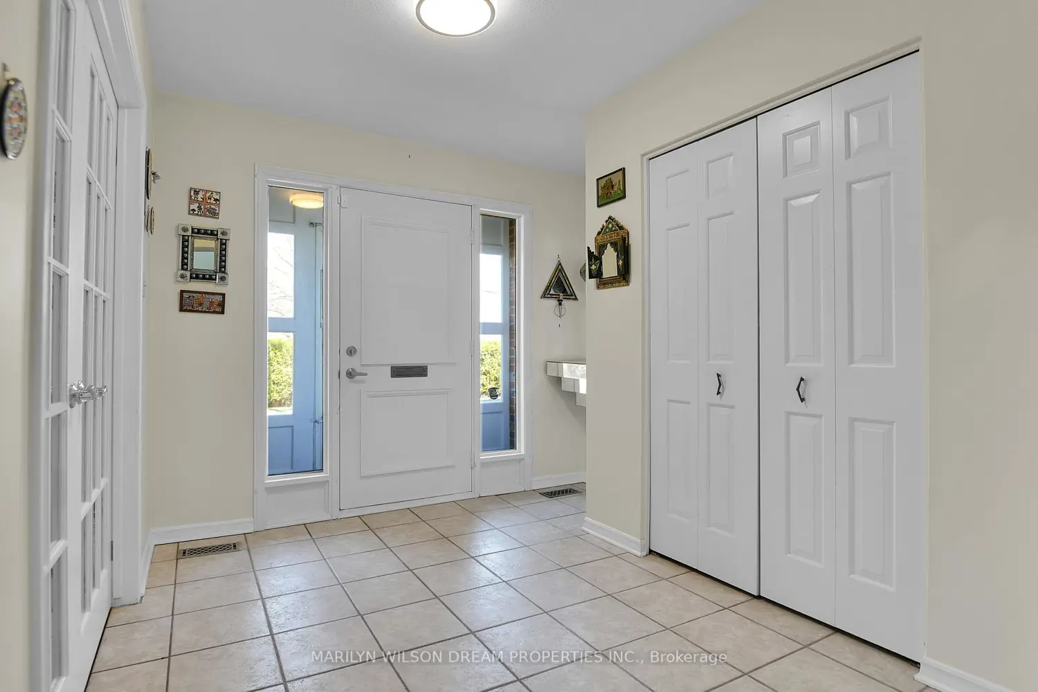 136 James Cummings Avenue photo 2
