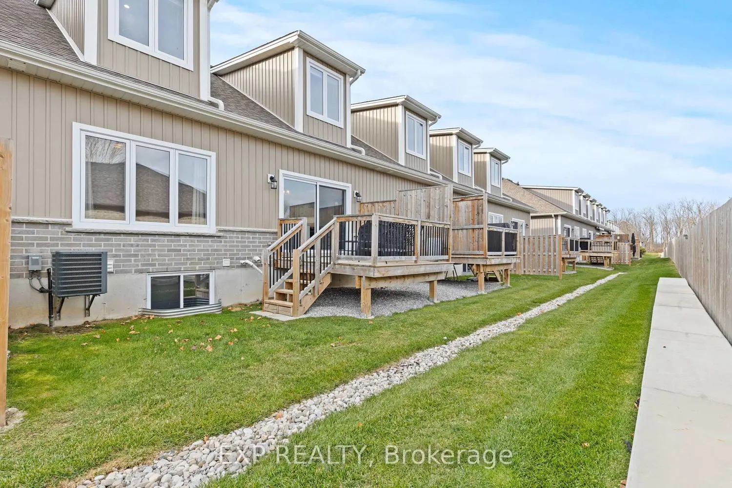 Additional image 16 of 744 Nelson Street 31