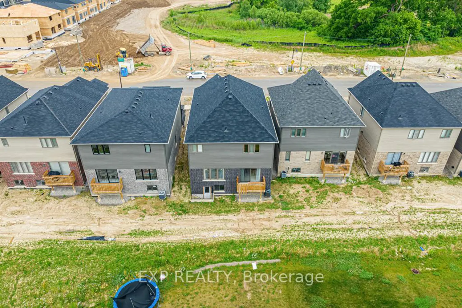 Additional image 18 of 462 Blackburn Drive