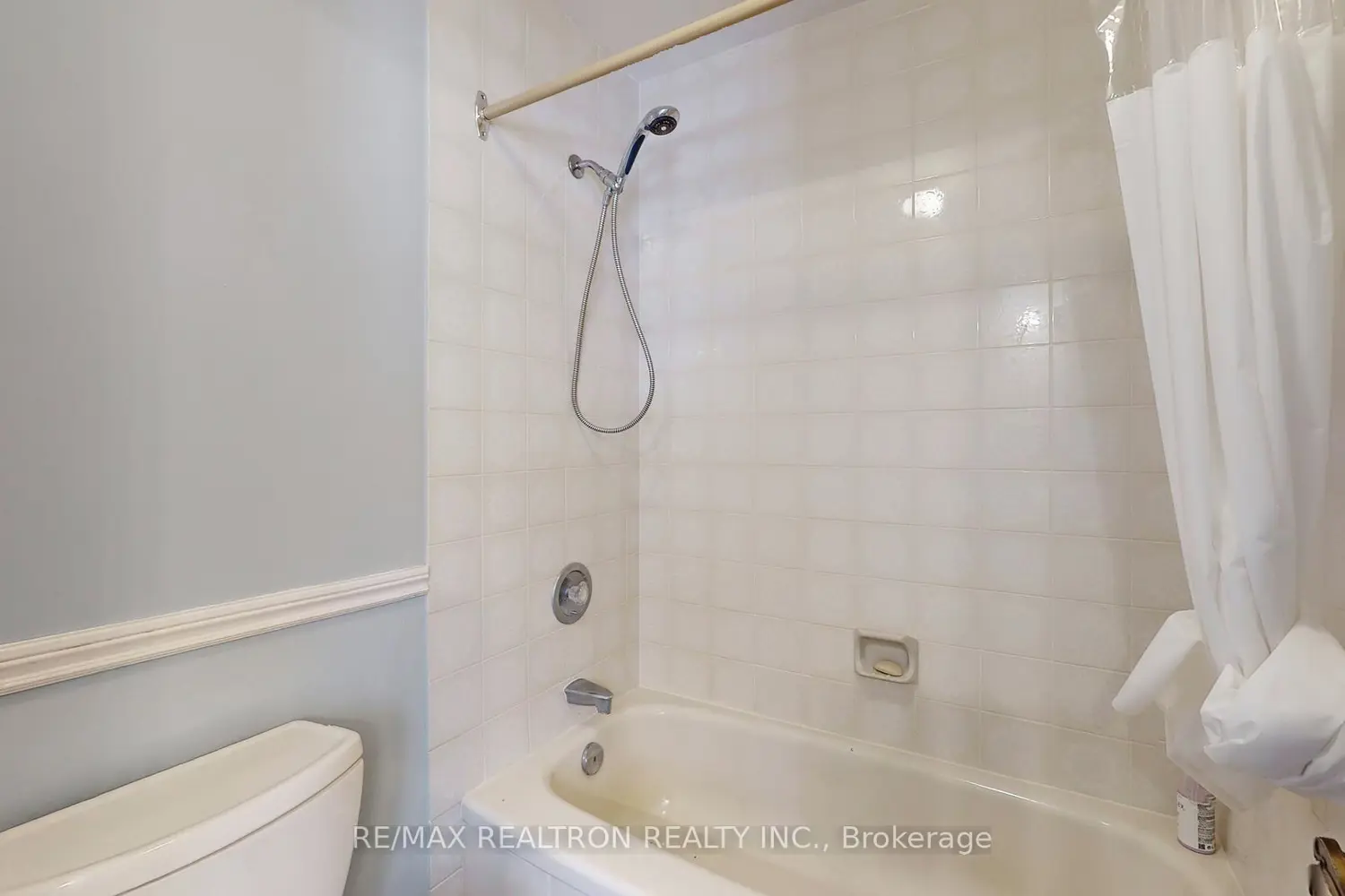 Additional image 7 of 8 Blue Grass Drive