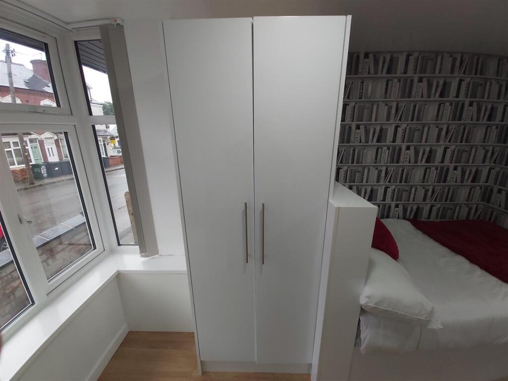 Tiverton Road photo 4