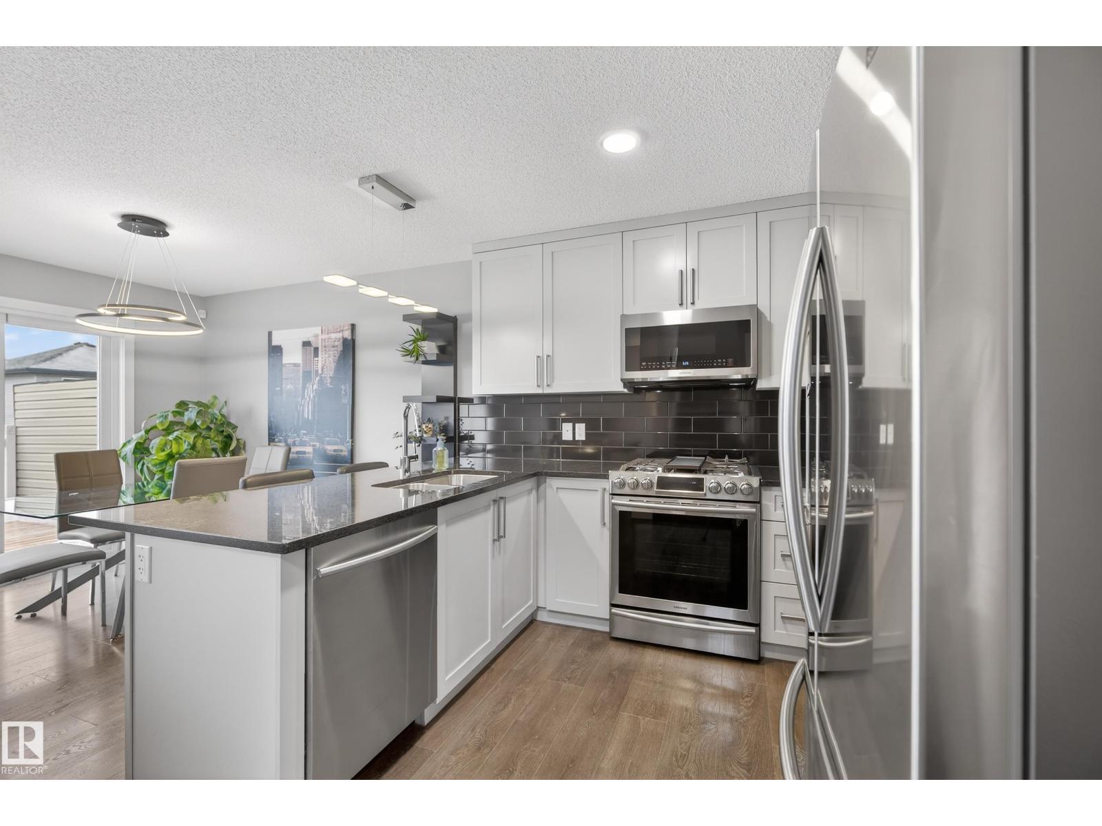 Additional image 6 of 9439 209 Street NW, Edmonton, AB, T5T7J5