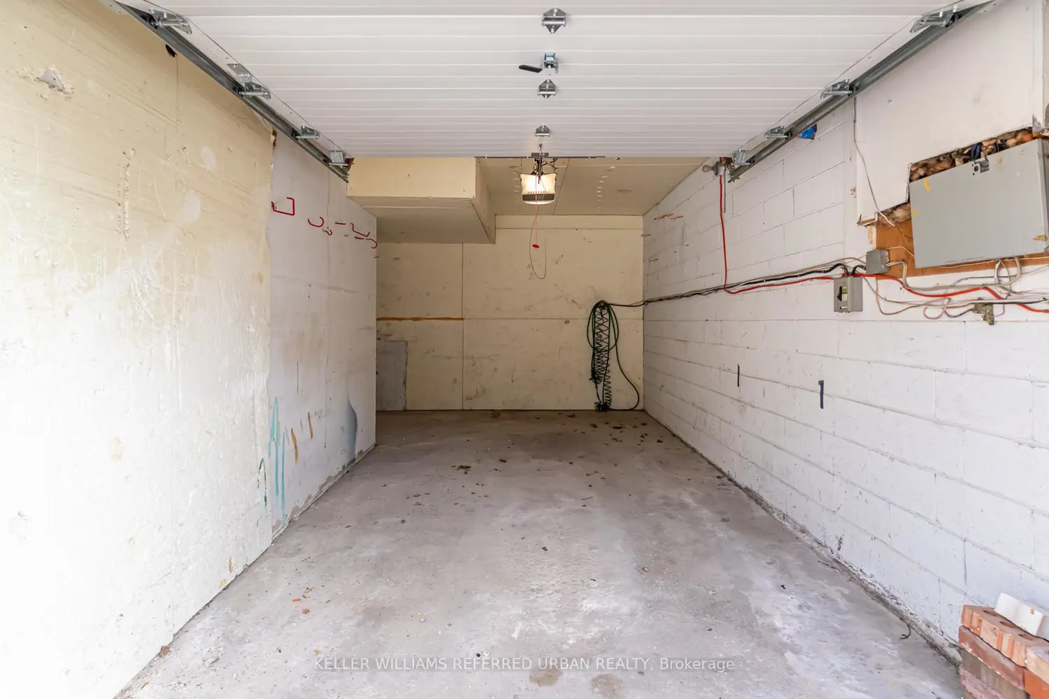 Additional image 19 of 653 Village Parkway 18