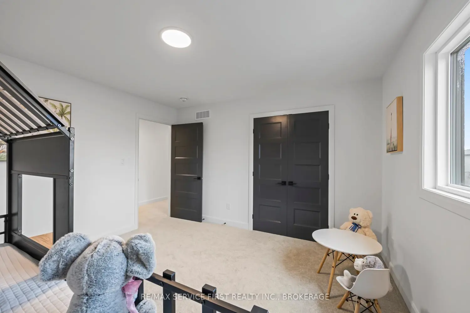 Additional image 16 of 1366 Woodfield Crescent