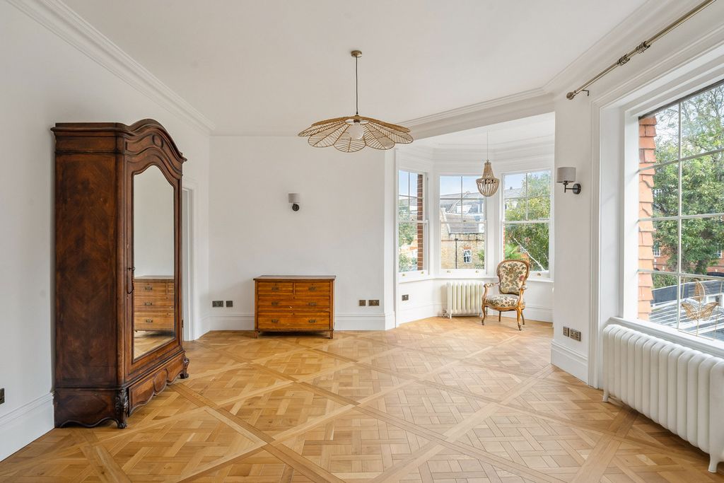 Additional image 38 of 6 bed detached house to rentBridge Road, East Molesey KT8