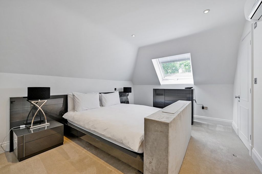 Additional image 10 of 7 bed villa to rentHeathfield Road, Burnham, Slough SL1