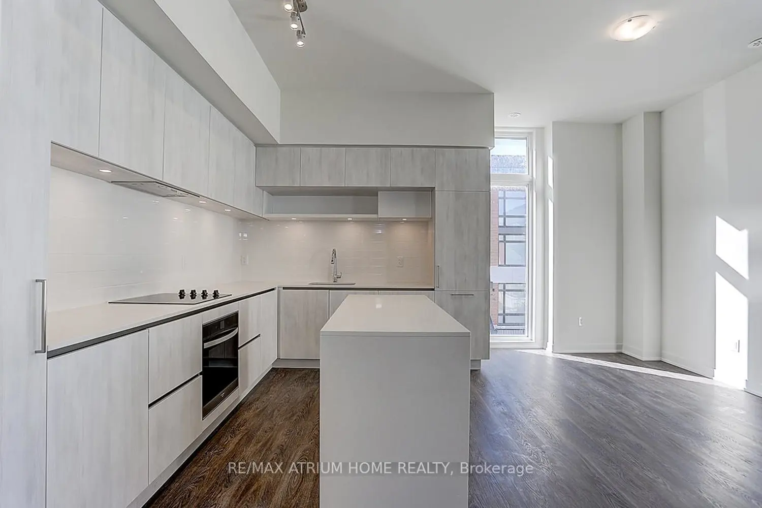 12 David Eyer Road 1103 photo 3