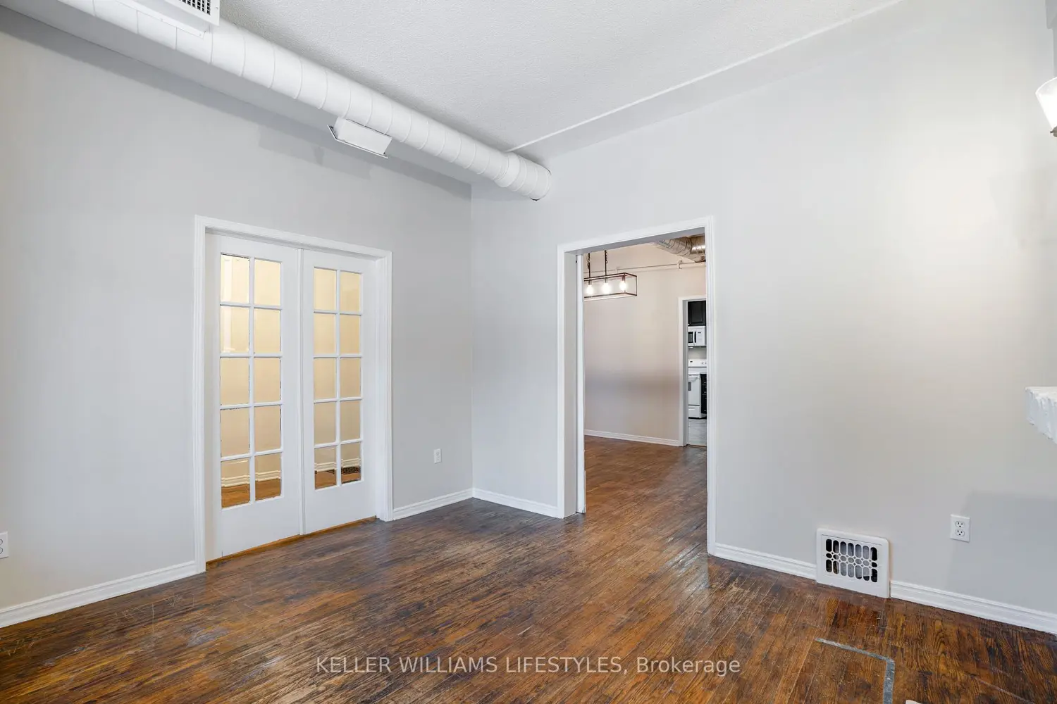 21 Elmwood Avenue photo 5