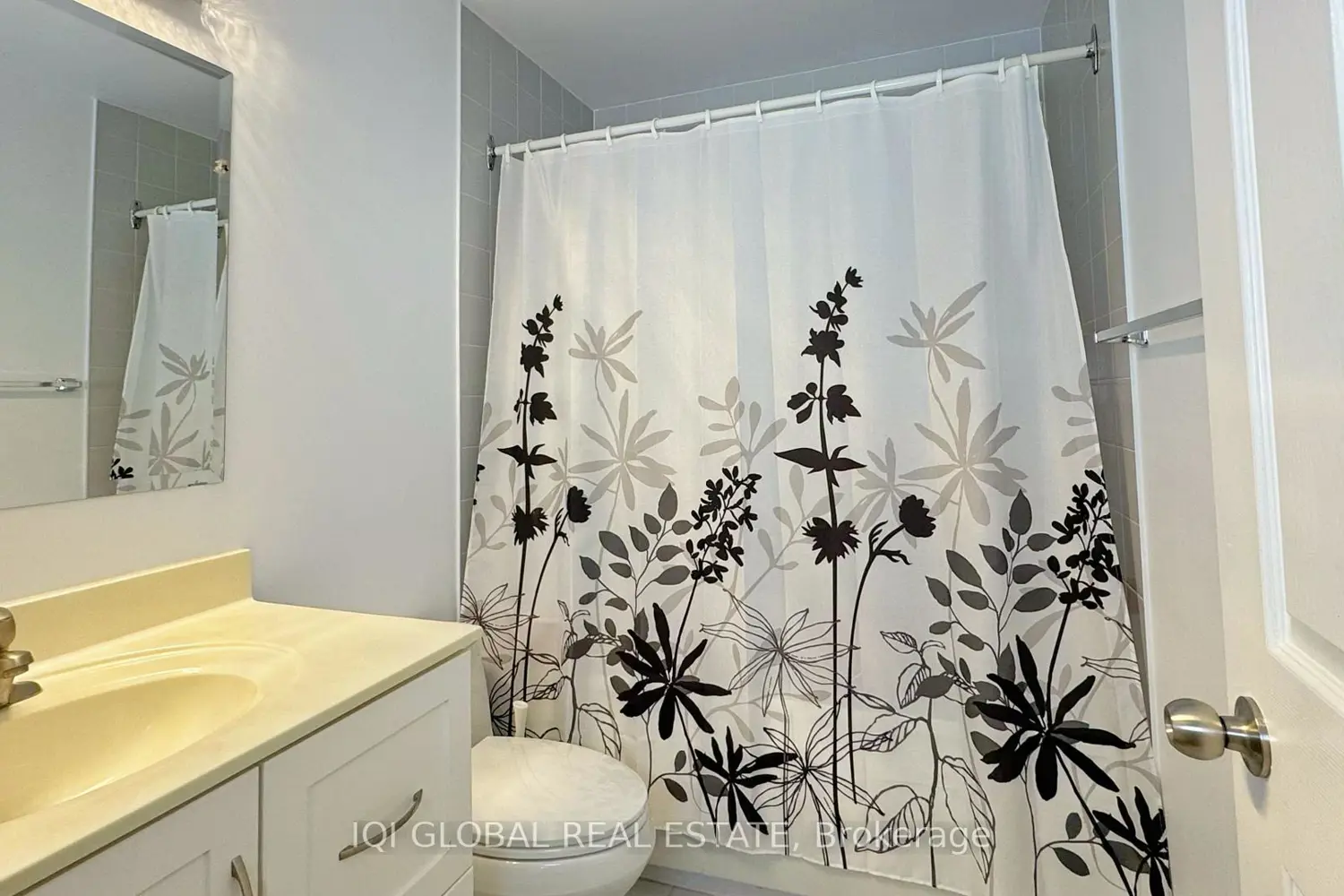 Additional image 12 of 2511 Lakeshore Road 109