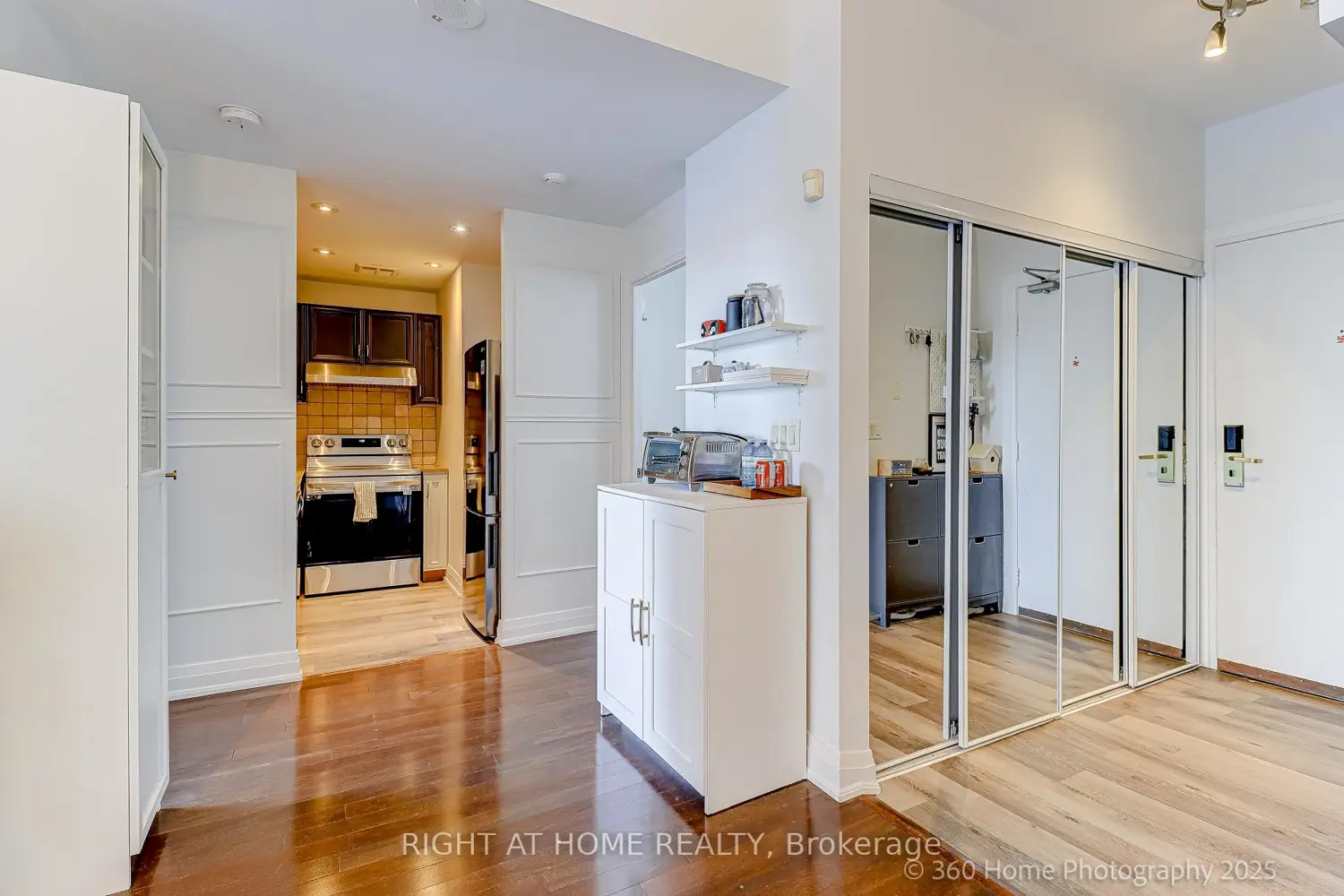 Additional image 7 of 2737 Keele Street 203