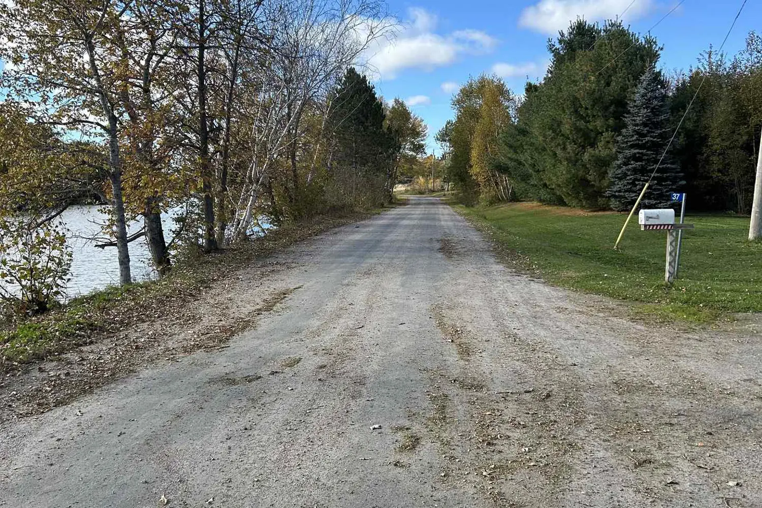 Additional image 19 of 37 Veuve River Road