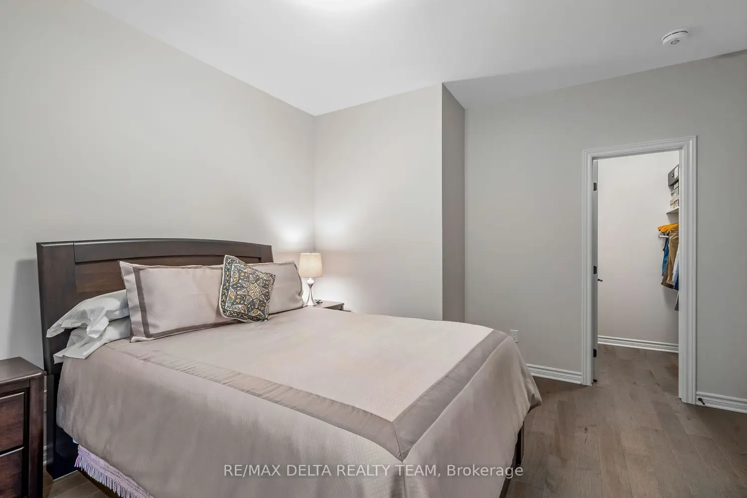 851 Tewin Circle photo 4