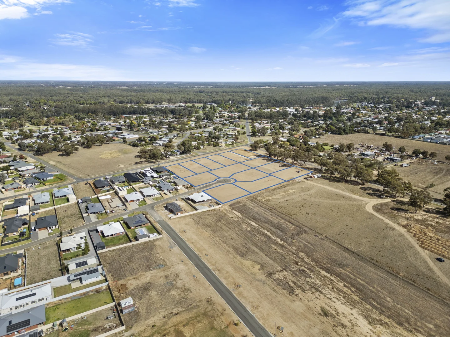Additional image 6 of 4 - 8 Bruton Street, Tocumwal NSW 2714