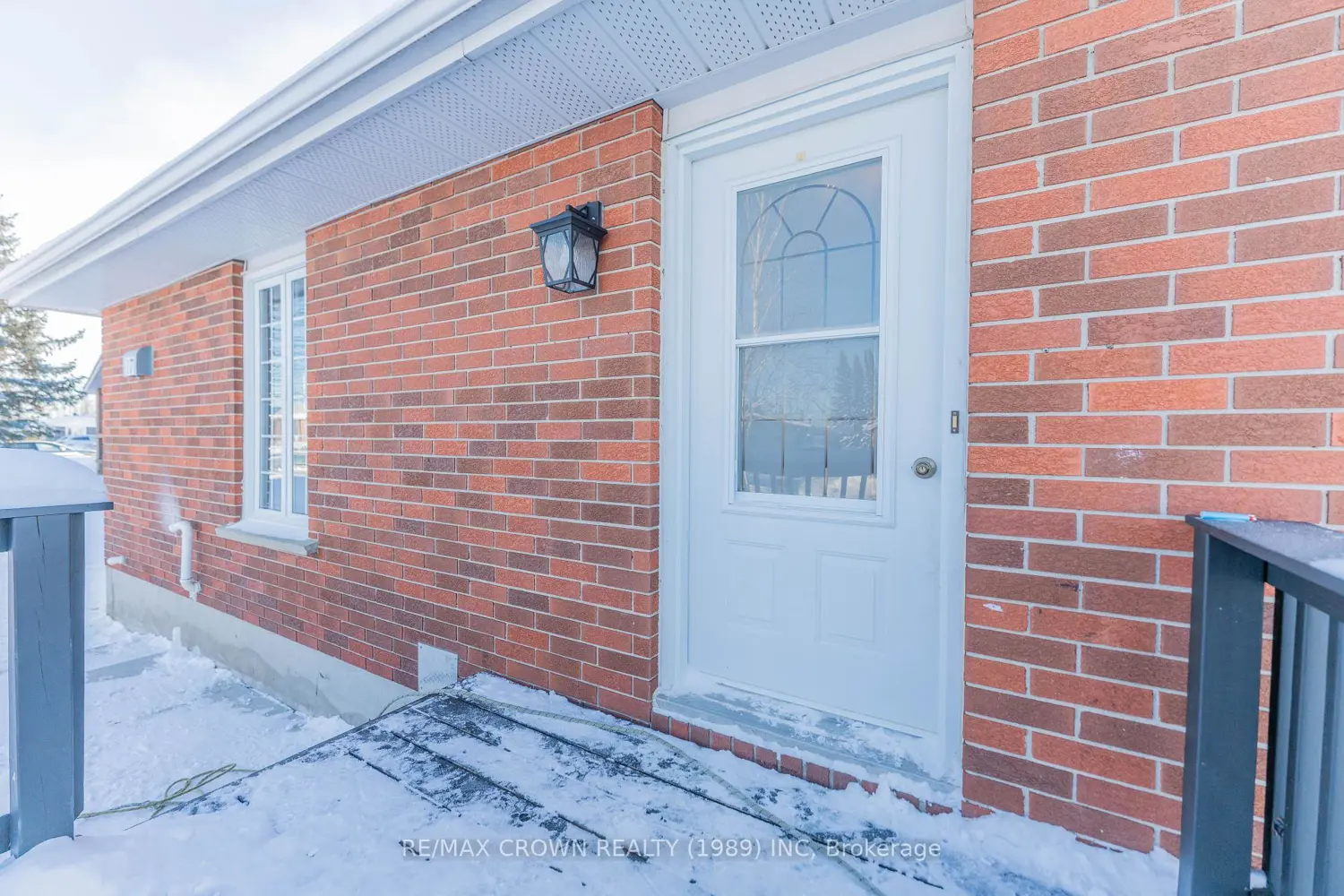 Additional image 20 of 17 Champlain Crescent