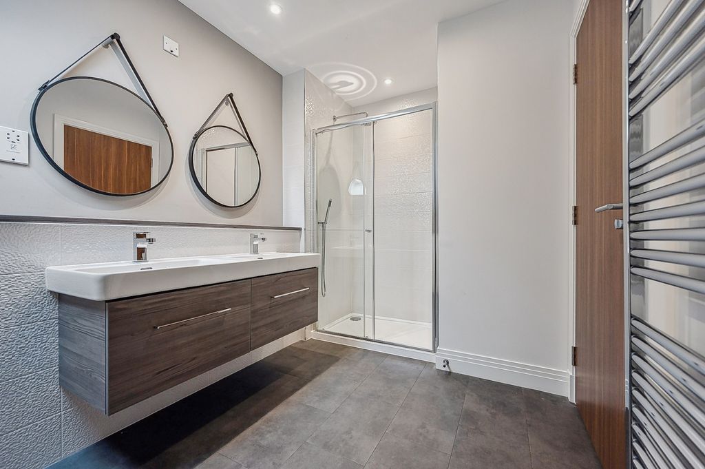 Additional image 21 of 5 bed detached house to rentDalgleish Drive, Bearsden, Glasgow G61