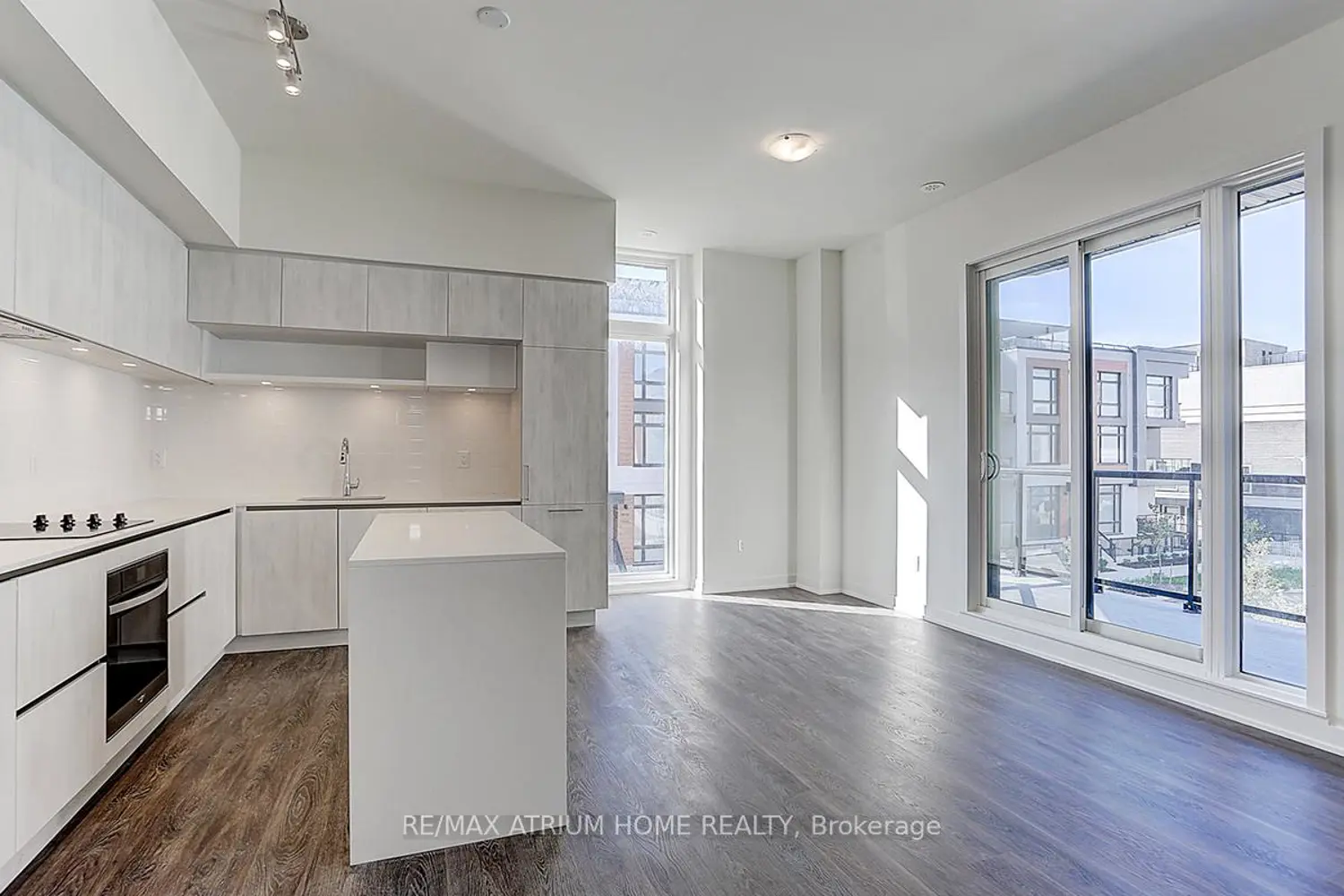 12 David Eyer Road 1103 photo 4