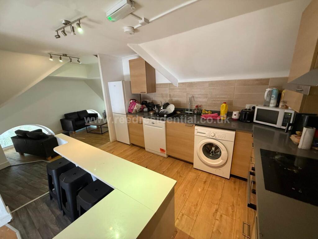 Additional image 7 of Flat 7 Exeter House - 7 bed, Selly Oak, West Midlands, B29