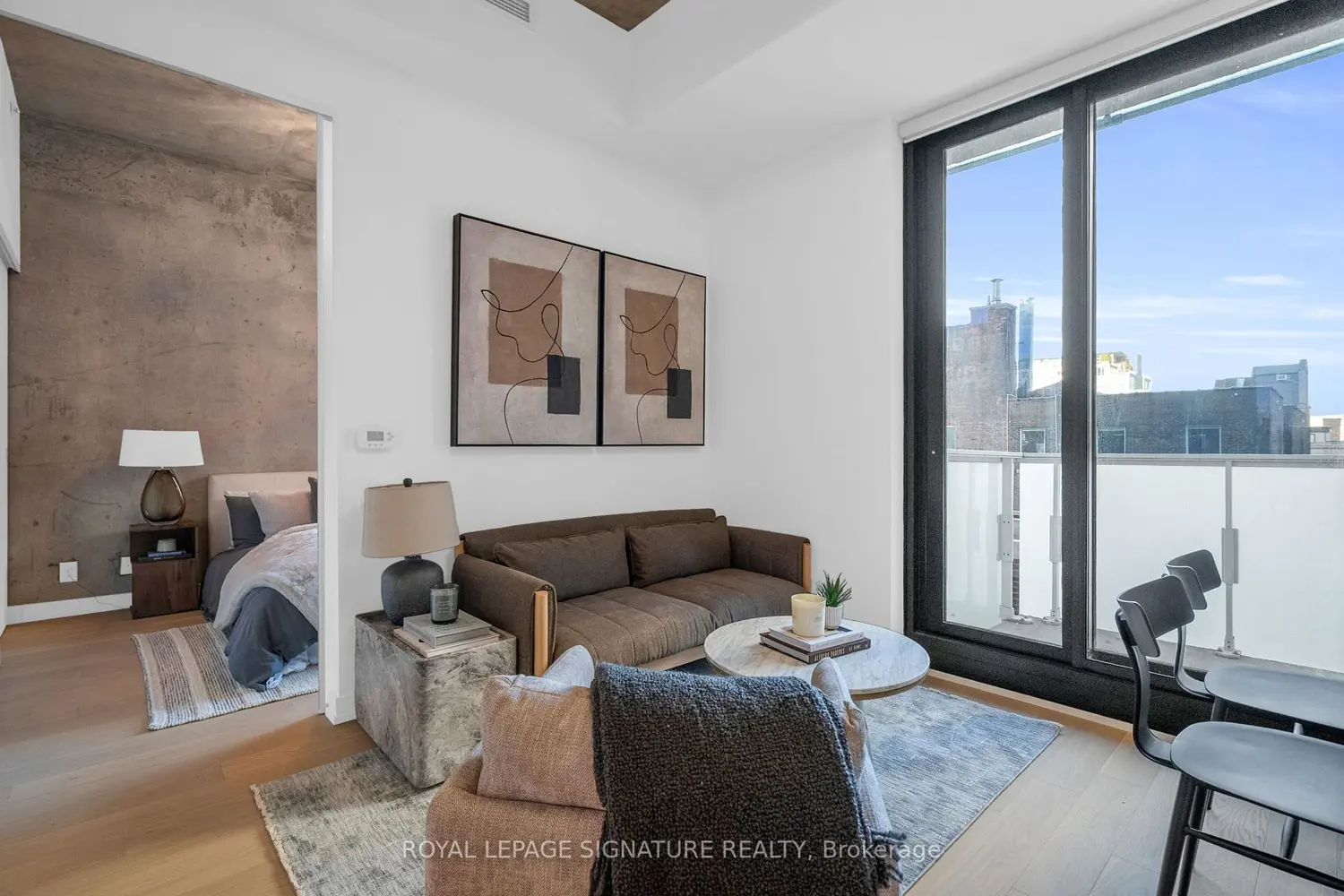 11 Charlotte Street 606