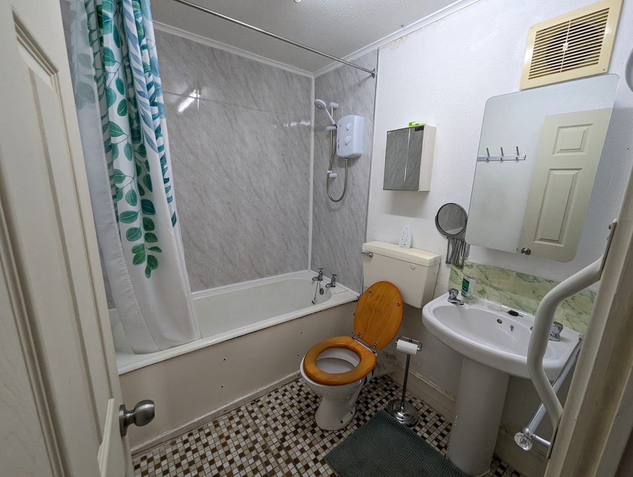 Additional image 8 of 2 Bed Flat, St. Mungo Place, G4, N1 7GU