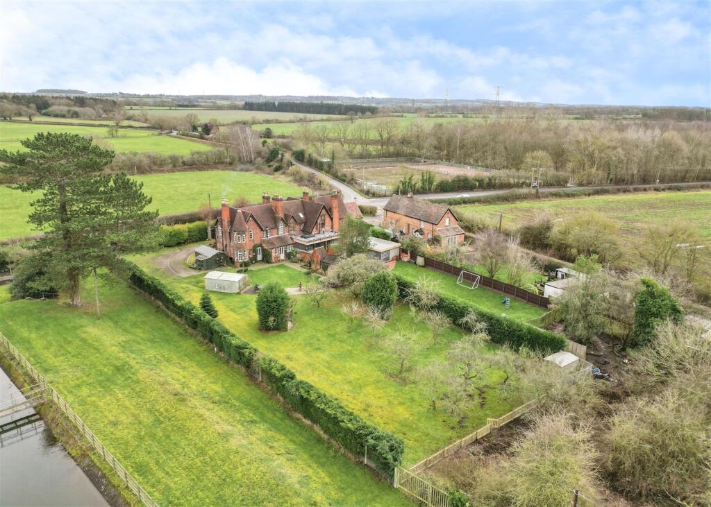 Station Road, Coleshill, B46