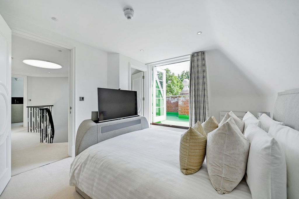 Additional image 13 of 7 bed villa to rentHeathfield Road, Burnham, Slough SL1