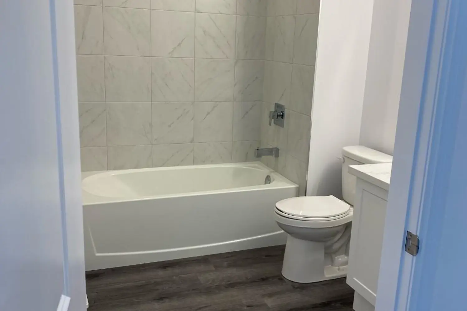 Additional image 7 of 5055 Greenlane Road 604