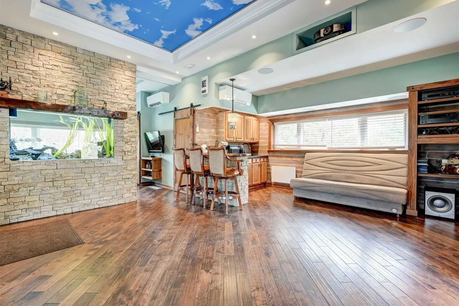 Additional image 14 of 88 Fog Road