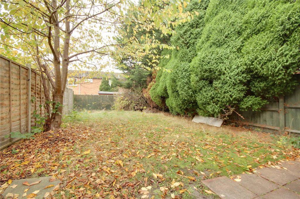 Additional image 10 of 3 bed semi-detached house to rentRavenfield, Englefield Green, Surrey TW20