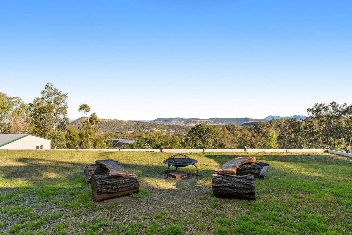 1 Farwell Close, Kooralbyn QLD 4285