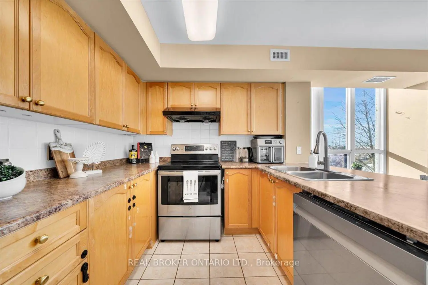 Additional image 9 of 335 Rathburn Road 312